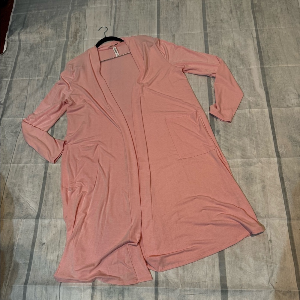 Zenana size XL Pink in color. Worn once or twice